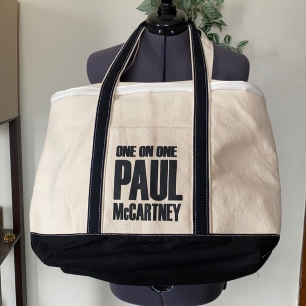 Paul McCartney 2016 one on one tour Soft side cooler